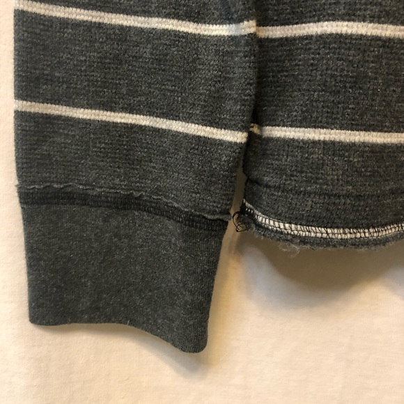 Aeropostale Long Sleeve Distressed Thermal - M - Picture 5 of 5